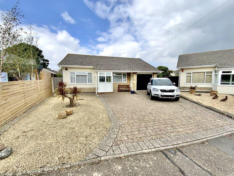 Roscrea Close, Wick, Bournemouth 2 bed detached bungalow for sale £