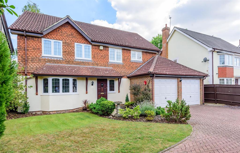 Heathcote, Tadworth 5 bed detached house for sale £1,050,000