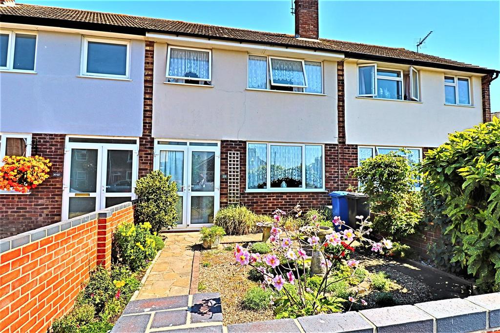 Wilson Road, Pakefield, LOWESTOFT 3 bed terraced house £230,000