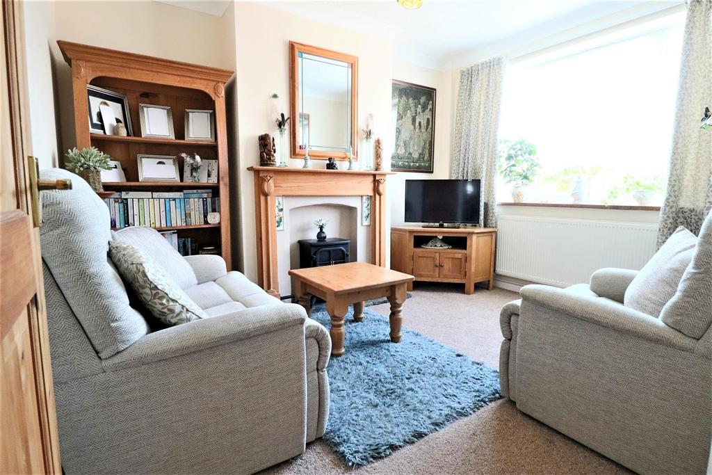 Wilson Road, Pakefield, LOWESTOFT 3 bed terraced house £230,000