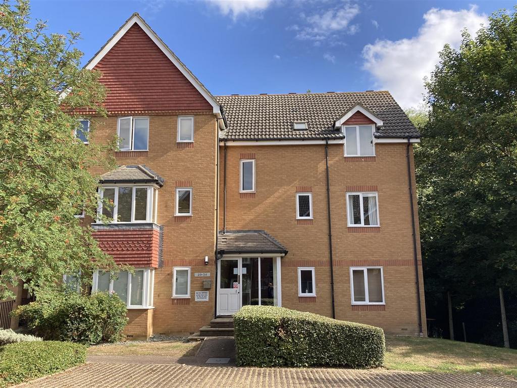 Redoubt Close, Hitchin 1 bed apartment for sale £180,000