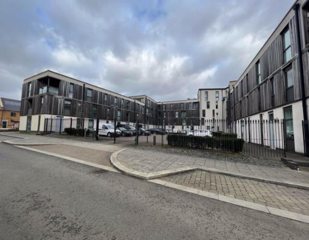 High Street, Upton, Northampton, NN5 2 bed apartment £185,000