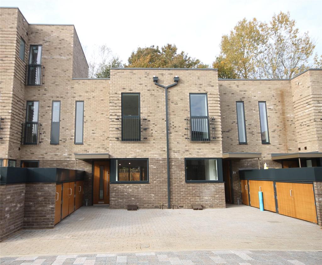 Lilywhite Drive, Cambridge, CB4 2 bed terraced house £2,250 pcm (£519 pw)