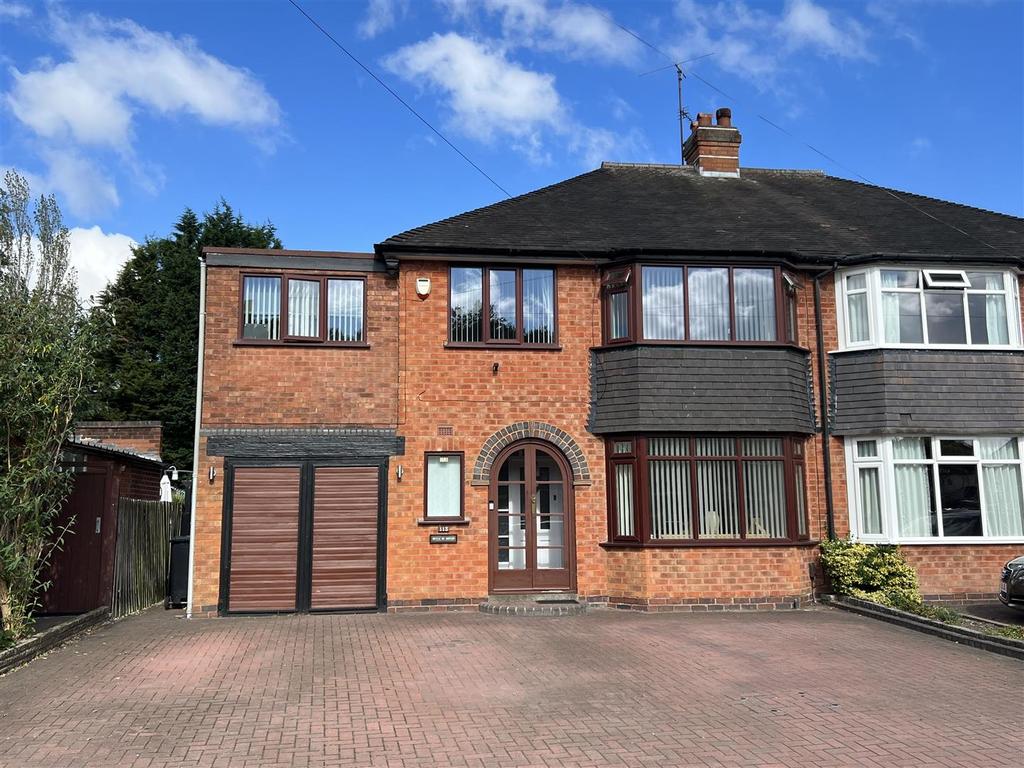 Lawnswood Avenue, Shirley, Solihull 4 bed semidetached house for sale