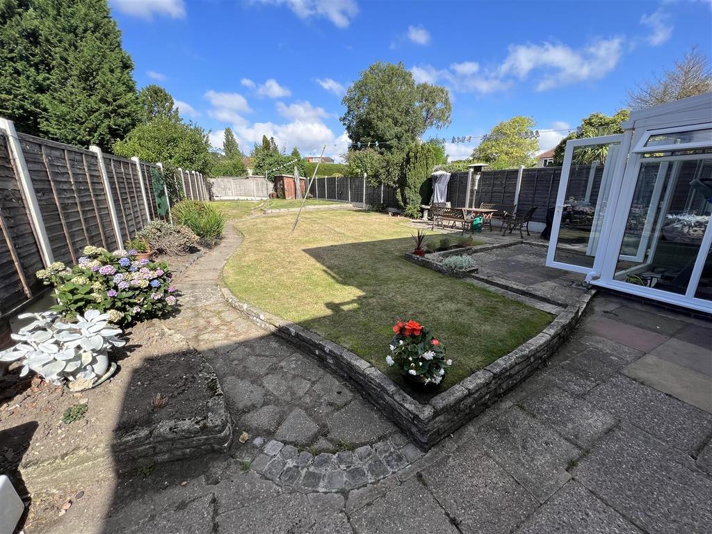 Lawnswood Avenue, Shirley, Solihull 4 bed semidetached house £475,000
