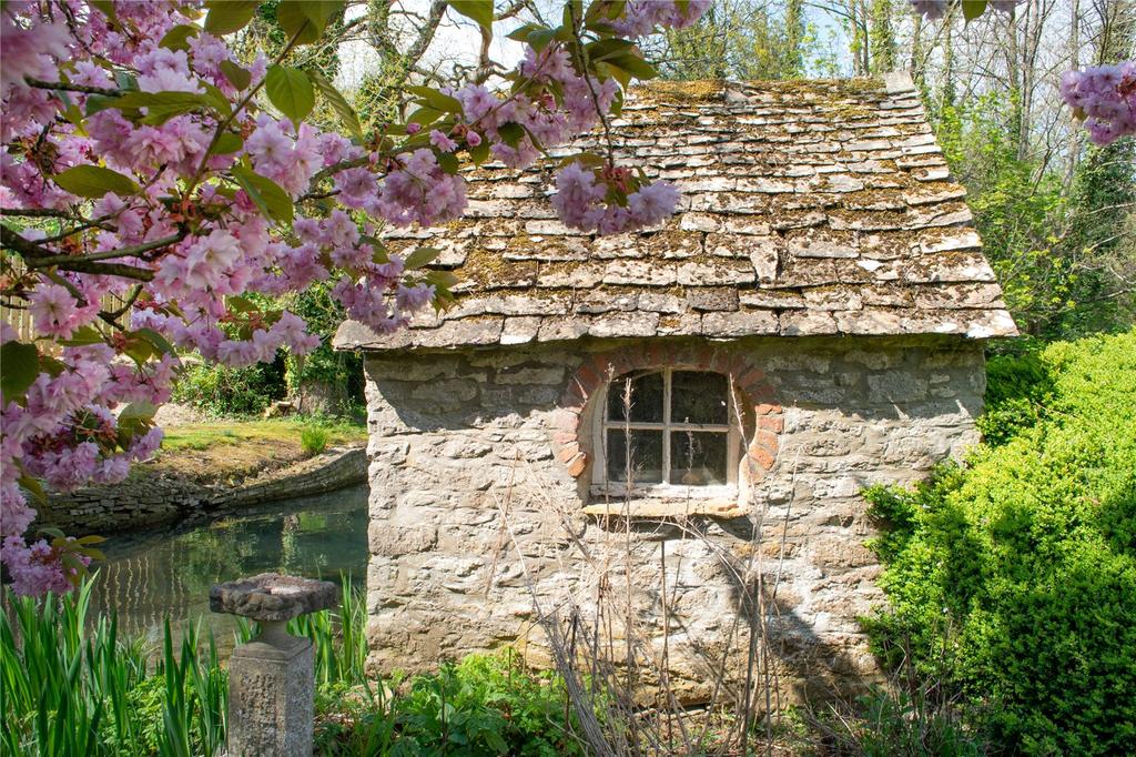 Outbuilding