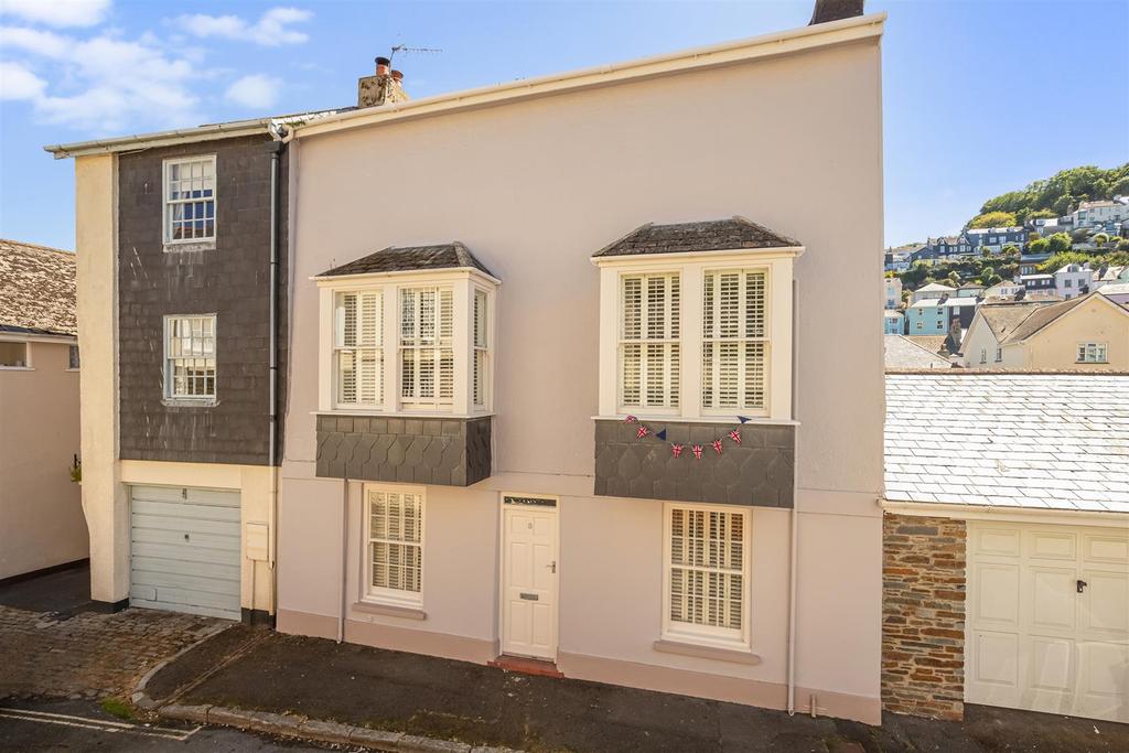 A03 - Dartmouth, Roseville Street - 220825.jpg