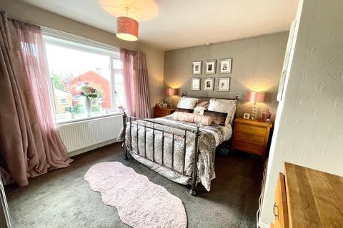 11 Link Road, Huddersfield, HD1 4QQ