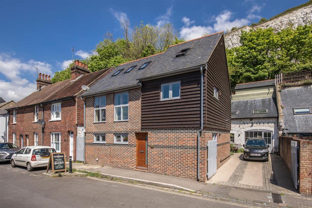 South Street, Lewes 3 bed detached house £975,000