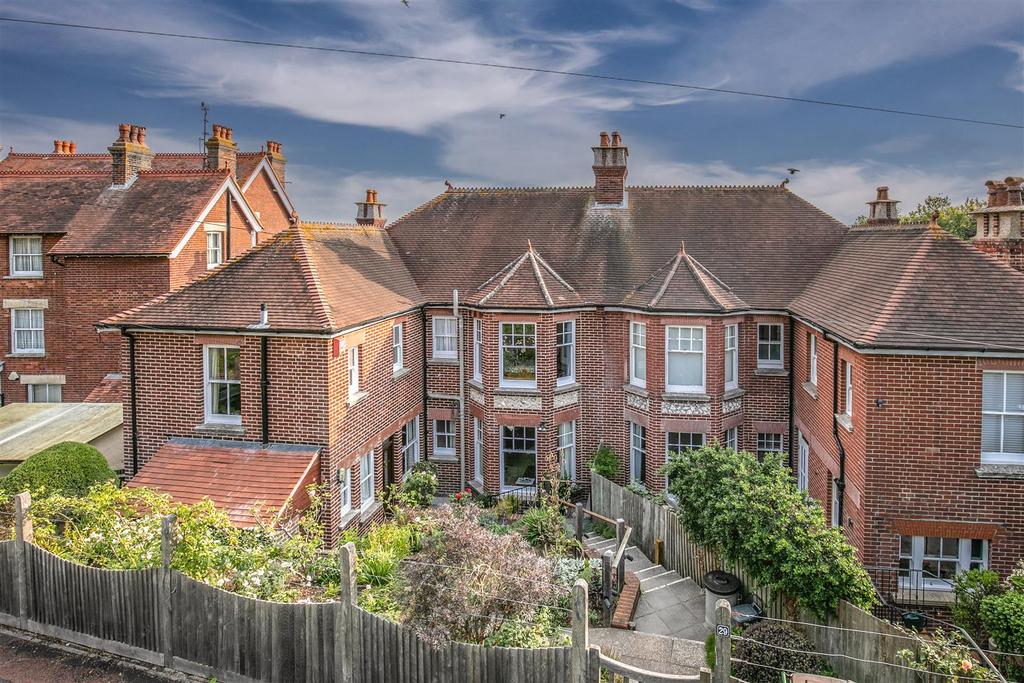 King Henrys Road, Lewes 4 bed semidetached house £1,200,000