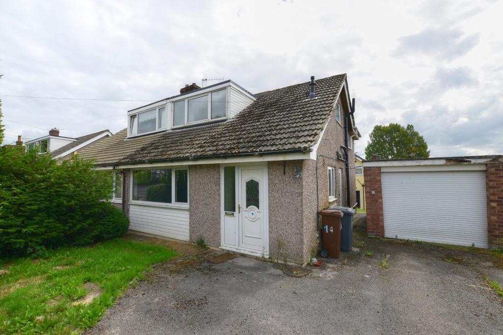 Snell Grove, Colne 2 bed semidetached house £140,000