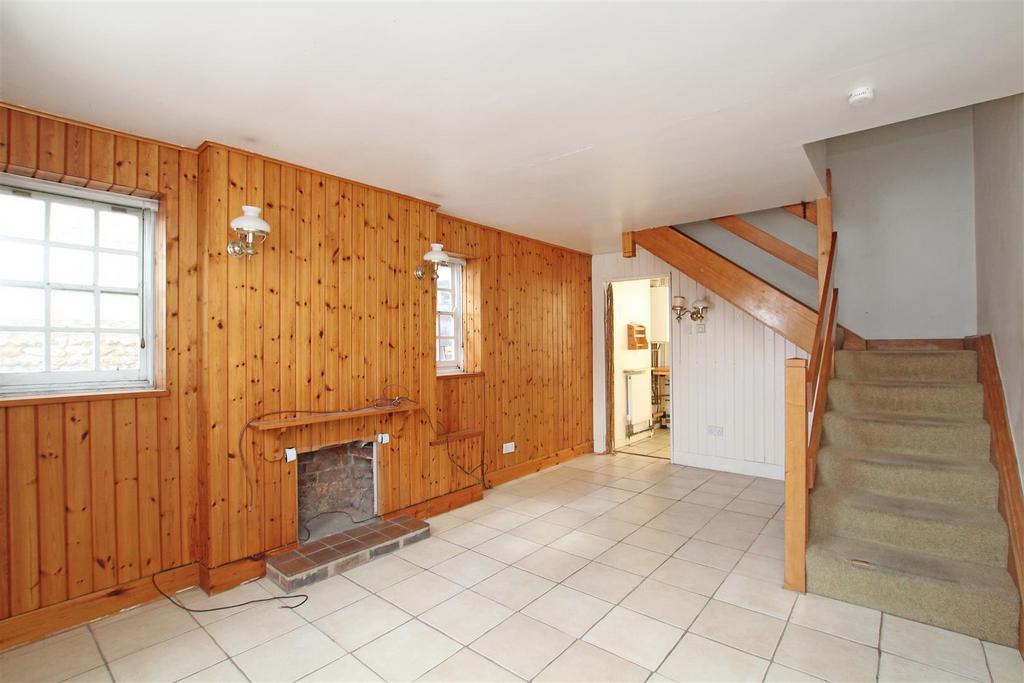 St. James Road, Chichester 1 bed end of terrace house £260,000