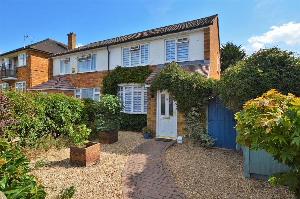 Long Readings Lane, Slough 3 bed semidetached house for sale £425,000