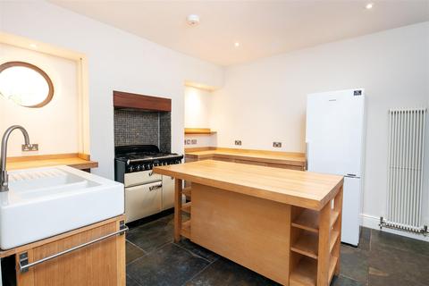 5 Cornwallis Avenue, Bristol, BS8 4PP