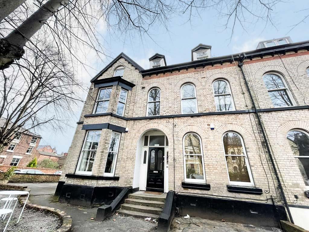 Ivanhoe Road, Aigburth, Liverpool... 2 bed flat £135,000