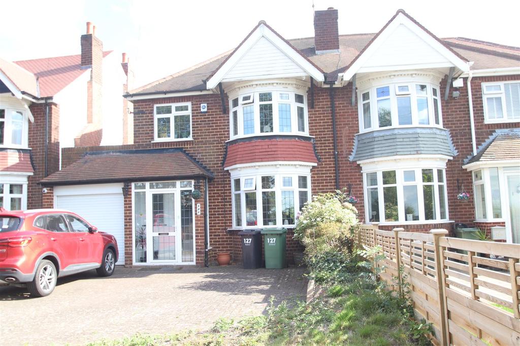 Manor Lane, Halesowen 3 bed house £1,300 pcm (£300 pw)