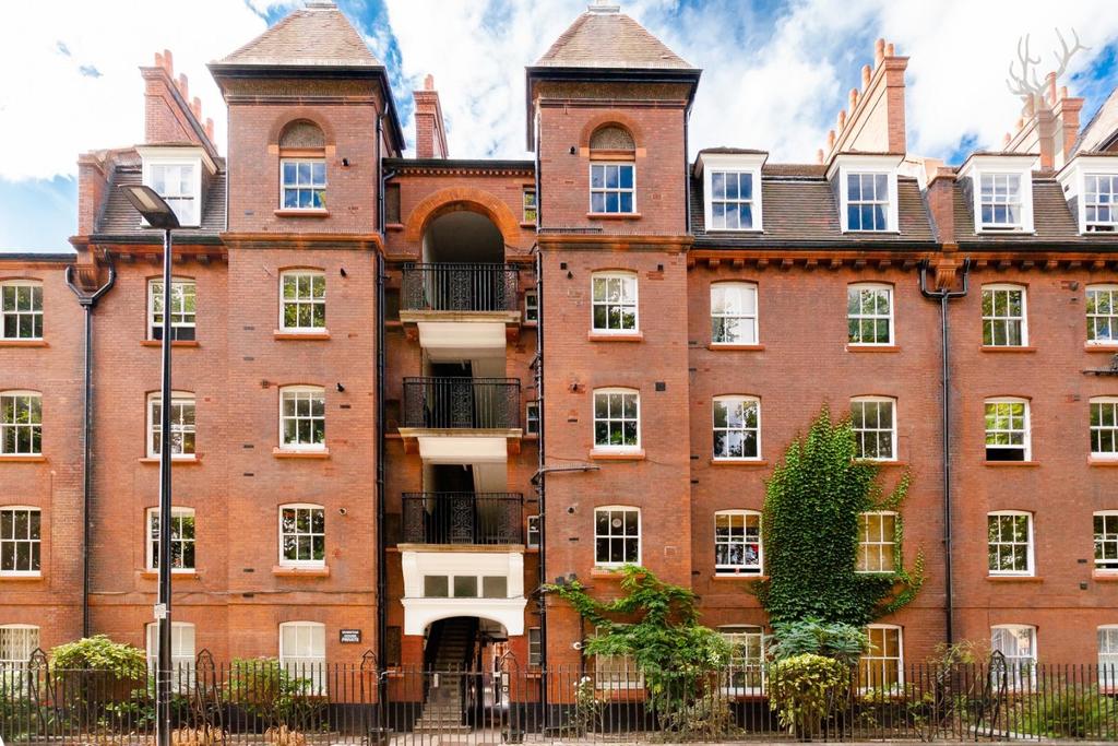 Stepney Green Conservation Area, London 1 bed flat £255,000