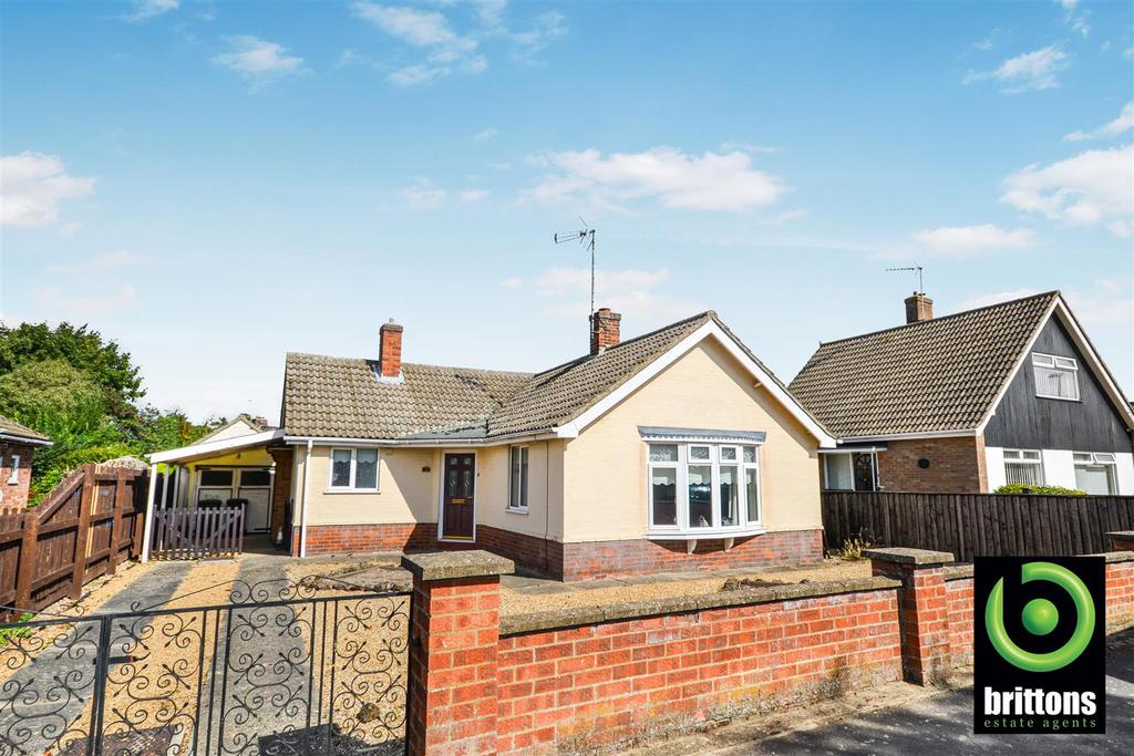 Dawnay Avenue, King's Lynn 2 bed detached bungalow £290,000