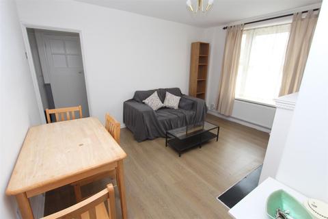 64 Bluehouse Road, London, E4 6HT