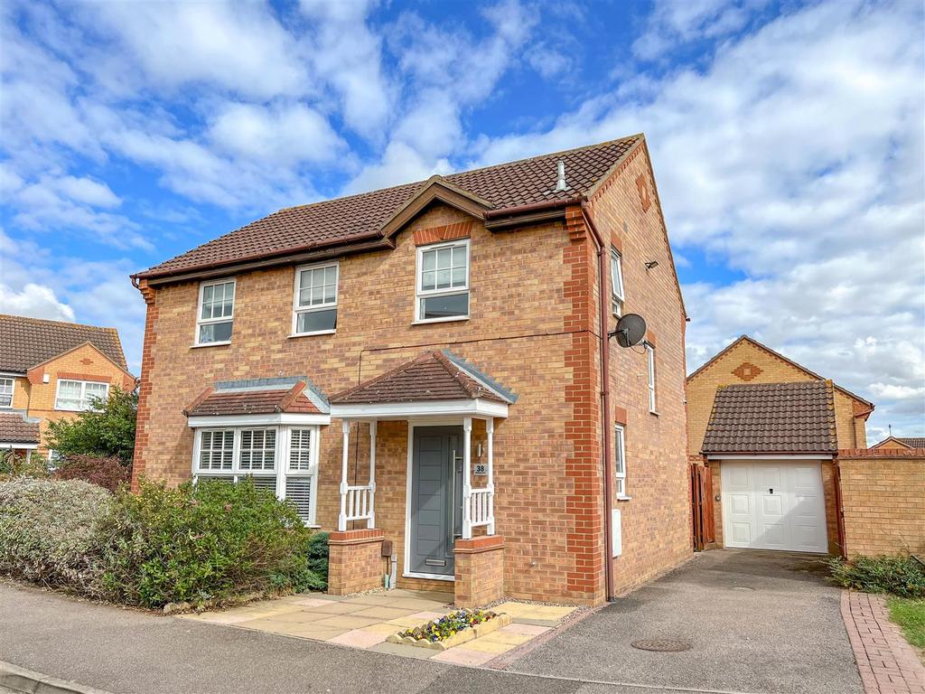 Wisteria Way, Northampton 4 bed detached house £400,000