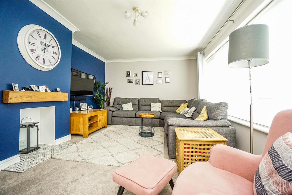 Hillside Road, Hastings 3 bed detached house £375,000