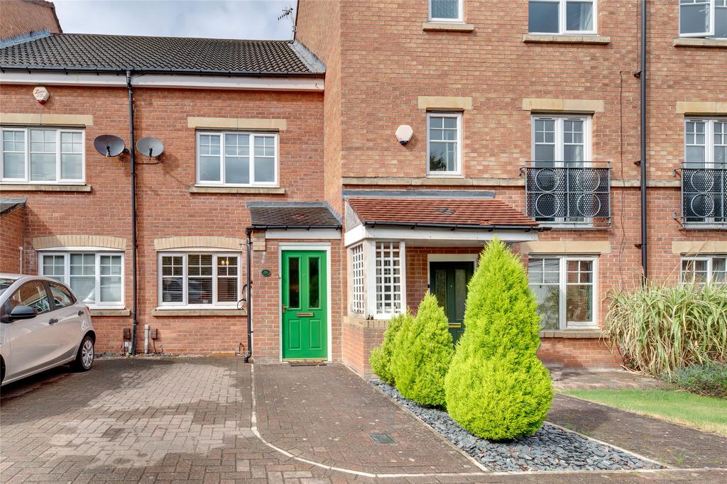 Ovett Gardens, St James Village, Gateshead, NE8 3 bed terraced house