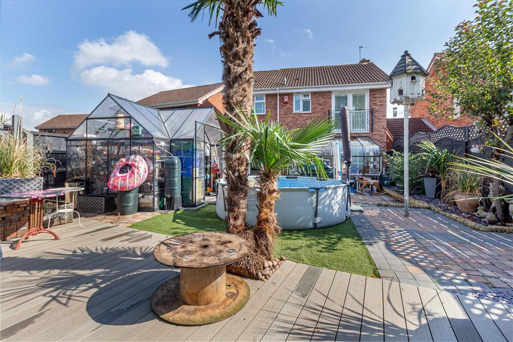 Hyacinth Close, Worcester 3 bed detached house £375,000