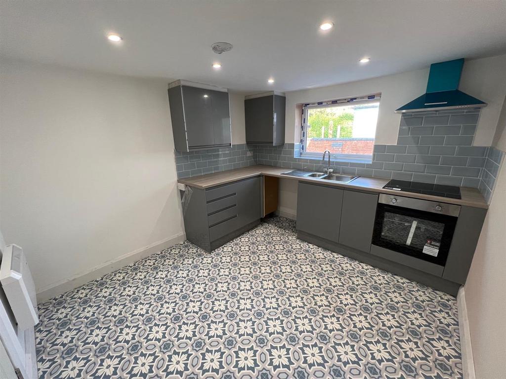 26E LAURIEKNOWE VILLA, ASFORDBY ROAD, MELTON MOWBRAY 1 bed semi