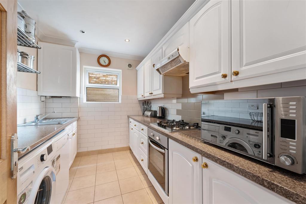 Worthington Road, Surbiton 5 bed house £900,000