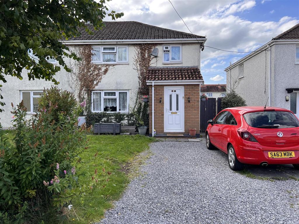 Woodfield Road, Llandybie, Ammanford 3 bed semidetached house £159,950