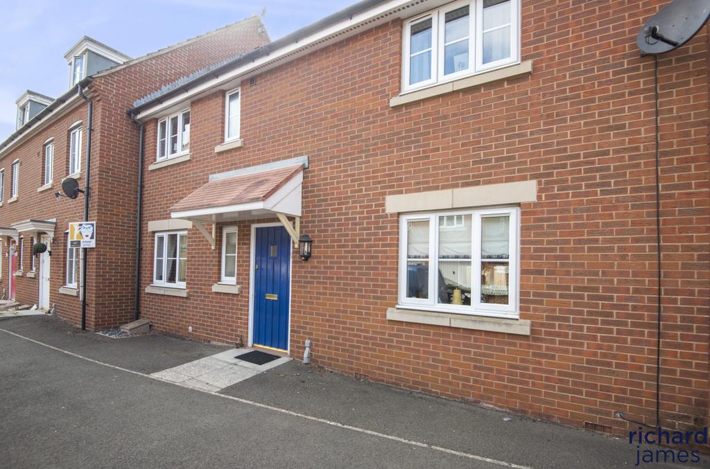 Prospero Way, Haydon End, Swindon, SN25 3 bed terraced house £280,000