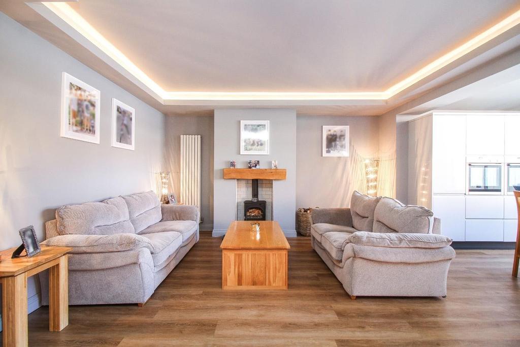 Amble Avenue, Whitley Bay 6 bed semidetached house for sale £650,000