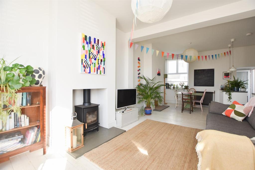 Seaside Road, St. LeonardsOnSea 3 bed terraced house £460,000