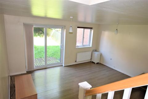 3 bedroom house for sale - Saddlecote Close, Manchester