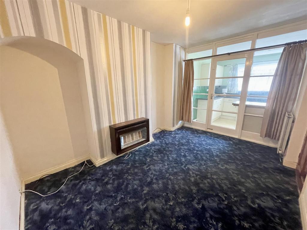 Petersfield Drive, Rowley Regis 3 bed semidetached house £170,000