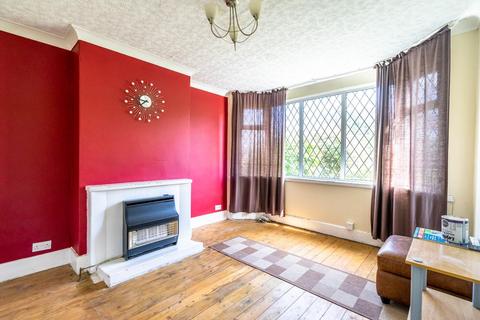 18 Burniston Grove, York, YO10 3RP