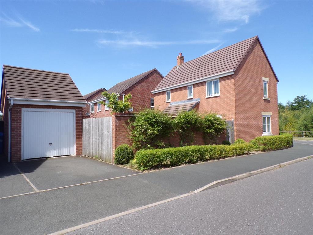 Booth Hurst Road, Hawksyard, Rugeley 3 bed detached house £295,000
