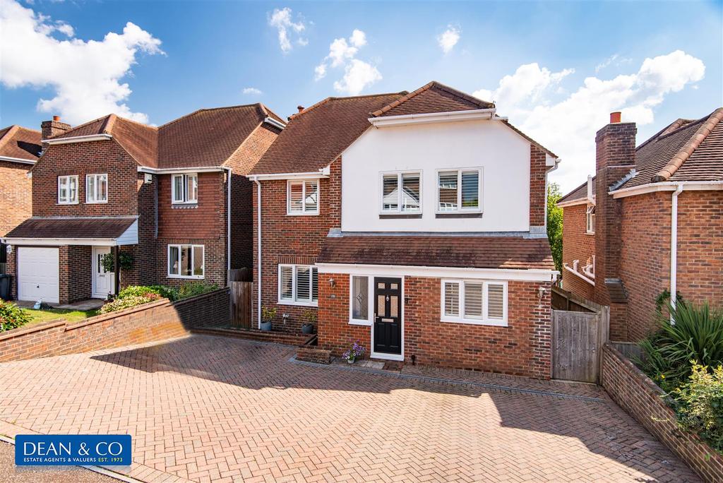 Woodland Avenue, Hove 4 bed detached house for sale £850,000