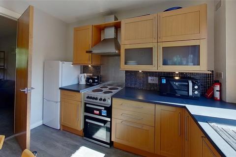 2 bedroom flat to rent, New Johns Place, Edinburgh, EH8