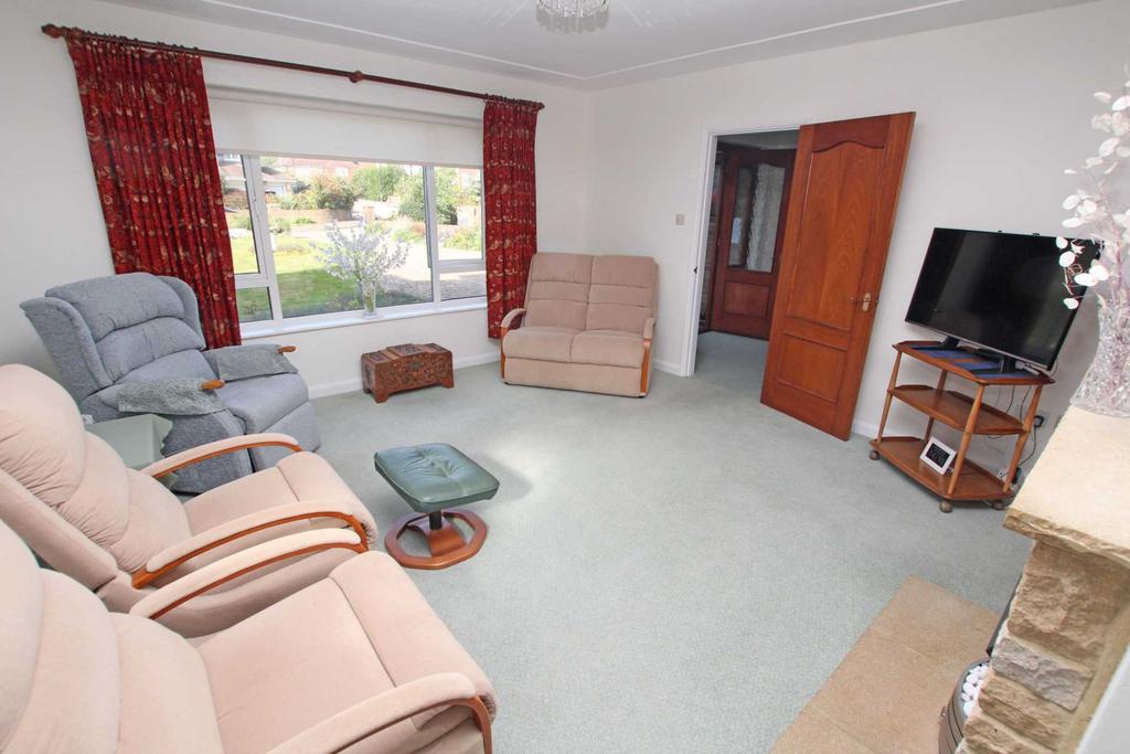 Paradise Close, Eastbourne, BN20 8BT 3 bed detached house £660,000