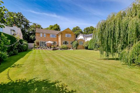 4 bedroom detached house to rent - The Oval, Harrogate, HG2