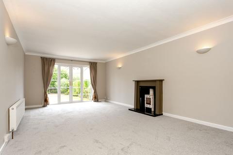 4 bedroom detached house to rent - The Oval, Harrogate, HG2