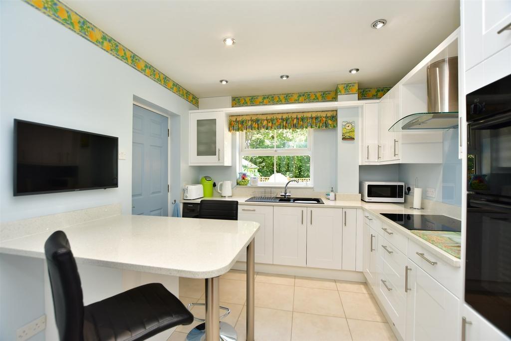Kitchen/Breakfast Room