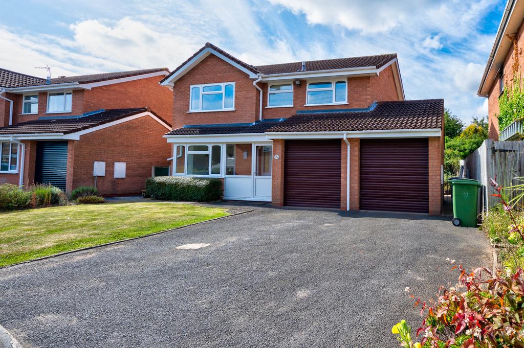 Earlswood Drive, Madeley, Telford... 4 bed detached house £385,000