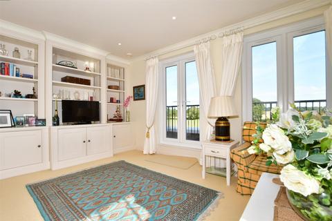 2 bedroom apartment for sale, Ford Road, Tortington Manor, Arundel, West Sussex