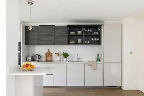 2 bedroom apartment to rent, Kensington Gardens Square, London, W2