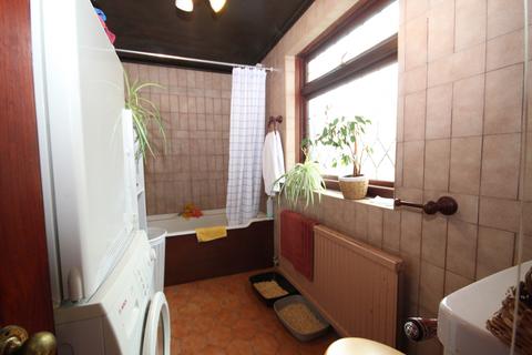 12 Locket Road, Wealdstone, Harrow, HA3 7LZ