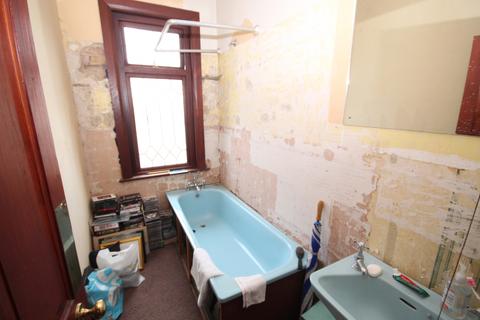 12 Locket Road, Wealdstone, Harrow, HA3 7LZ