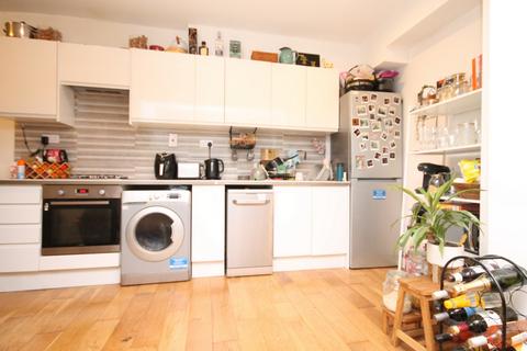 3 bedroom flat to rent, Burghley Road, Kentish Town, NW5