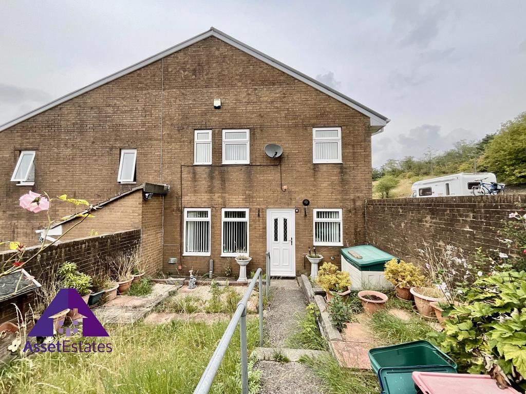 Southlands, Blaina, Abertillery, NP13 3JN 2 bed end of terrace house